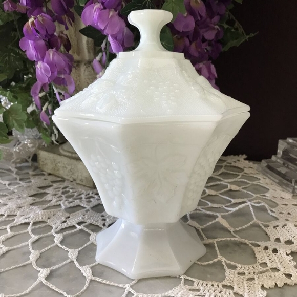 White Milk Glass Lidded Candy Dish - Picture 1 of 5